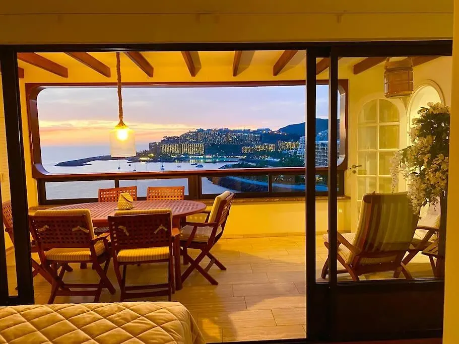 Apartament 100 M2 Penthouse On The Beach. Patalavaca Hiszpania